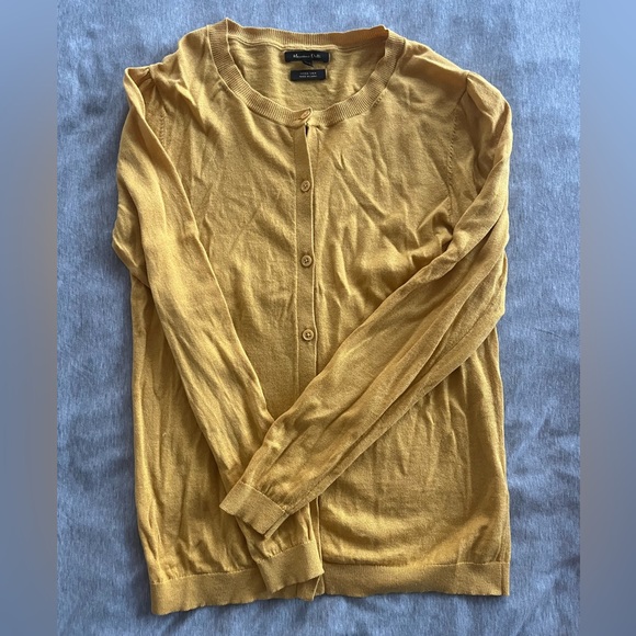 3 Different cardigans - Picture 2 of 4